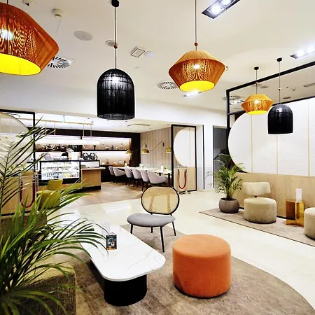 118 W Pieciogwiazdkowym Plaza 200 M Dobruk Prywatny * Колобжег