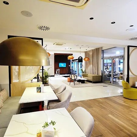 118 W Pieciogwiazdkowym Plaza 200 M Dobruk Prywatny Колобжег